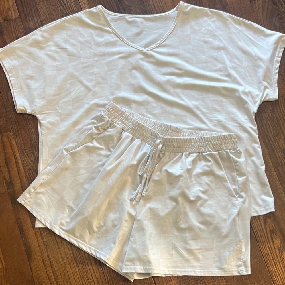 Women's White Checkered Sleepwear Set
